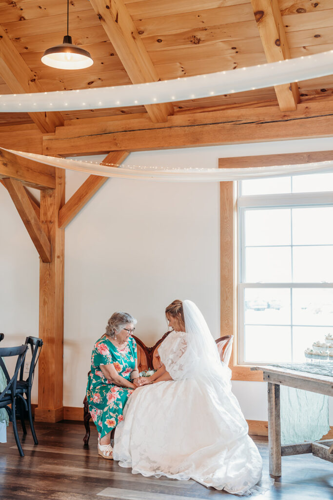 what to include in getting ready wedding photos